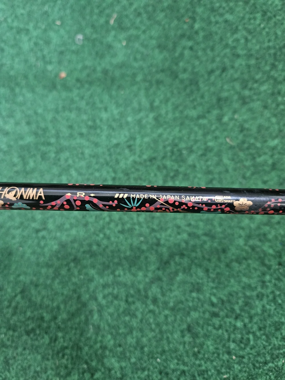 HONMA BERES AIZU 4-Star ARMRQ R- Flex JDM - 4 iron only